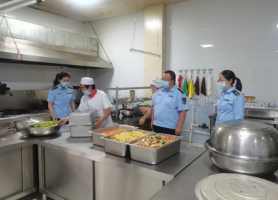 甘肃省玉门市市场监管局开展秋季学校食堂食品安全专项检查 强化食堂管理